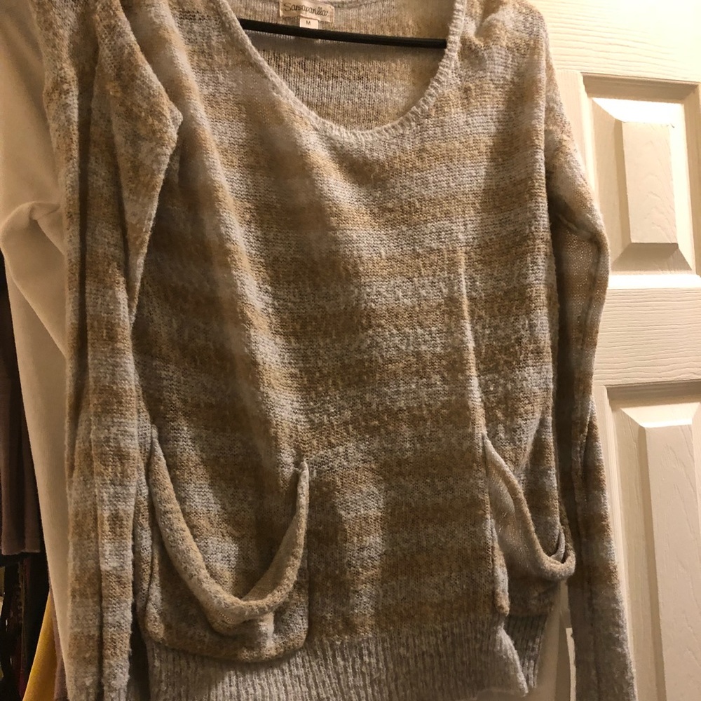 Light sweater top